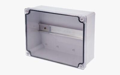 Caja de protección hermética con Riel y tapa trasnparente 14×18 cm